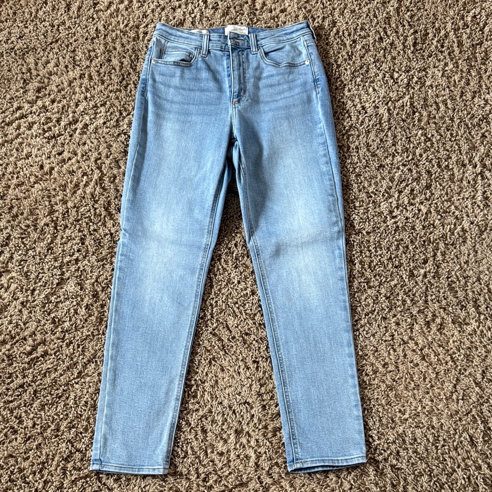 Universal Thread Light Wash Skinny Jeans